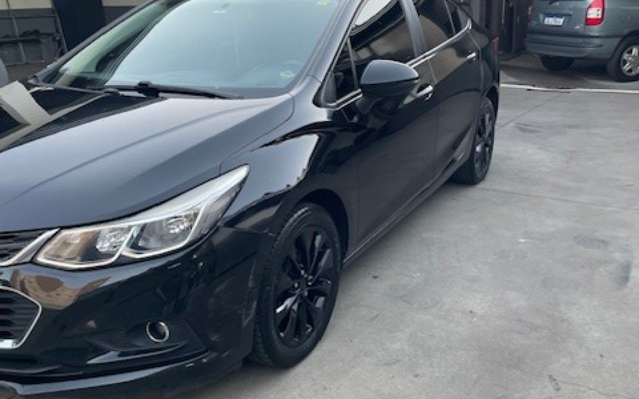 Chevrolet Cruze LT 1.4 16V Turbo Flex 4p Aut. na cor Preto em Curitiba / PR - 1032169