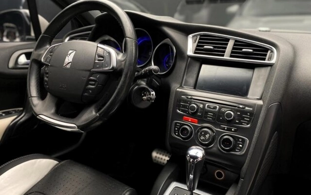 imagem-https://www.socarrao.com.br/sc-vehicle-images-prod/1032241/1777297135600-9.jpg