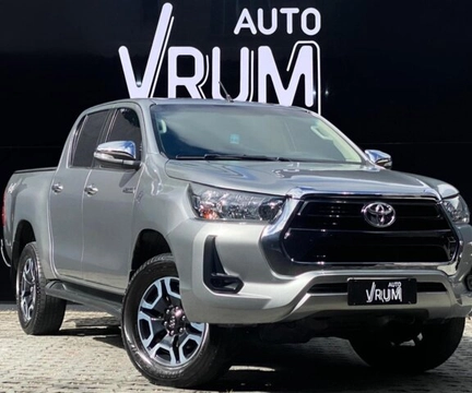 Toyota Hilux 2017 Prata — foto 1 de 3