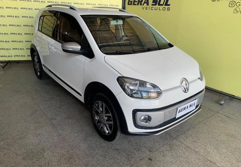 Volkswagen Up! 2015 Branco — foto 1 de 3