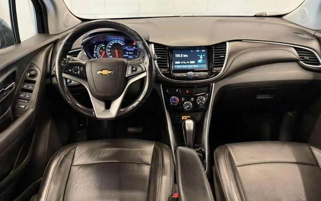 imagem-https://www.socarrao.com.br/sc-vehicle-images-prod/1032578/1777303181179-8004785_5_B_0956363a79.jpeg