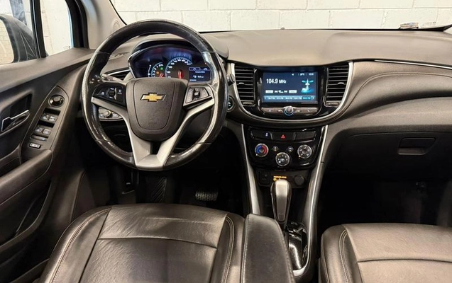 imagem-https://www.socarrao.com.br/sc-vehicle-images-prod/1032578/1777303181180-8004785_7_B_9b8ea60322.jpeg