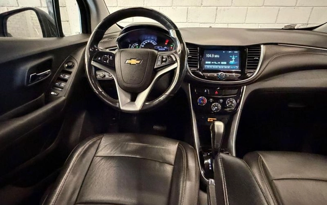 imagem-https://www.socarrao.com.br/sc-vehicle-images-prod/1032578/1777303181189-8004785_11_B_a0e8fe2b62.jpeg