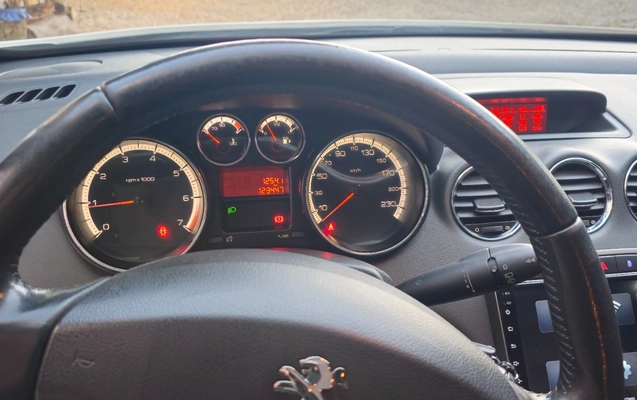 imagem-https://www.socarrao.com.br/sc-vehicle-images-prod/1032647/1777312785529-MjAyNjA0MjNfMTczNjI1LmpwZw.jpg