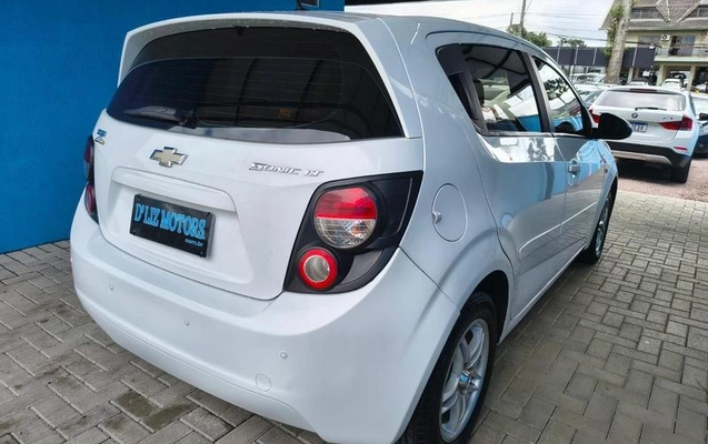 imagem-https://www.socarrao.com.br/sc-vehicle-images-prod/1032661/1782481833776-8027757_12_B_30bf74c3ab.jpeg