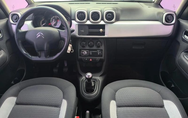 imagem-https://www.socarrao.com.br/sc-vehicle-images-prod/1032663/1782580822242-7972395_8_B_6b18f2f846.jpeg