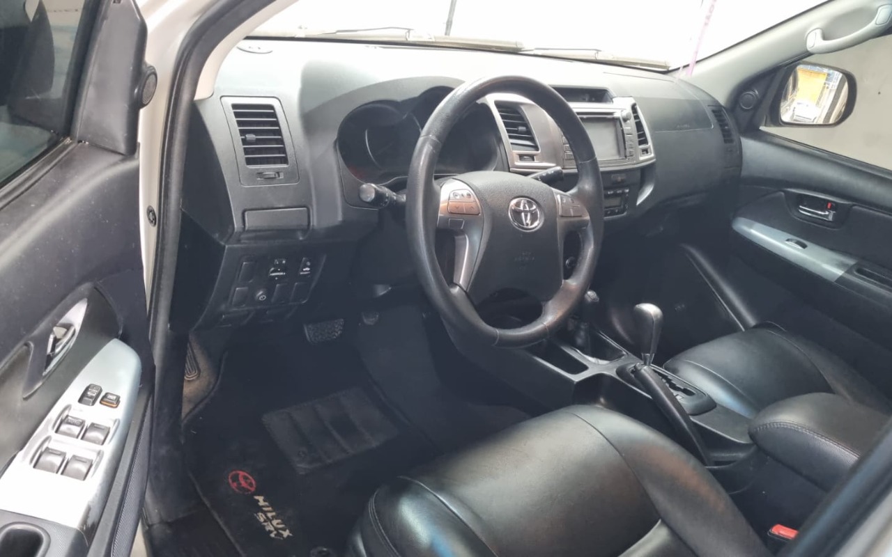 imagem-https://www.socarrao.com.br/sc-vehicle-images-prod/1032885/1777309189977-SW1hZ2VtIGRvIFdoYXRzQXBwIGRlIDIwMjUtMTAtMTMgw6AocykgMTUuMzYuNTRfOWQwYzVhMjUuanBn.jpg