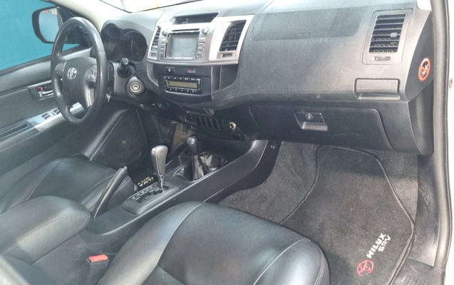 imagem-https://www.socarrao.com.br/sc-vehicle-images-prod/1032885/1777309190137-SW1hZ2VtIGRvIFdoYXRzQXBwIGRlIDIwMjUtMTAtMTMgw6AocykgMTUuMzguMDlfZjM2ZjQ3YzYuanBn.jpg