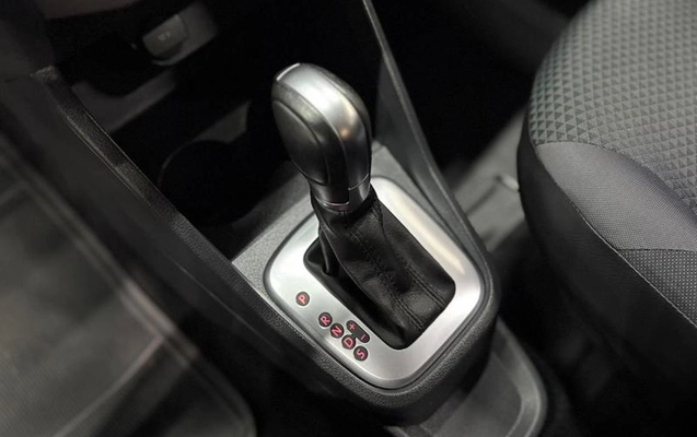 imagem-https://www.socarrao.com.br/sc-vehicle-images-prod/1032980/1788445288768-8007028_5_B_d379f37450.jpeg