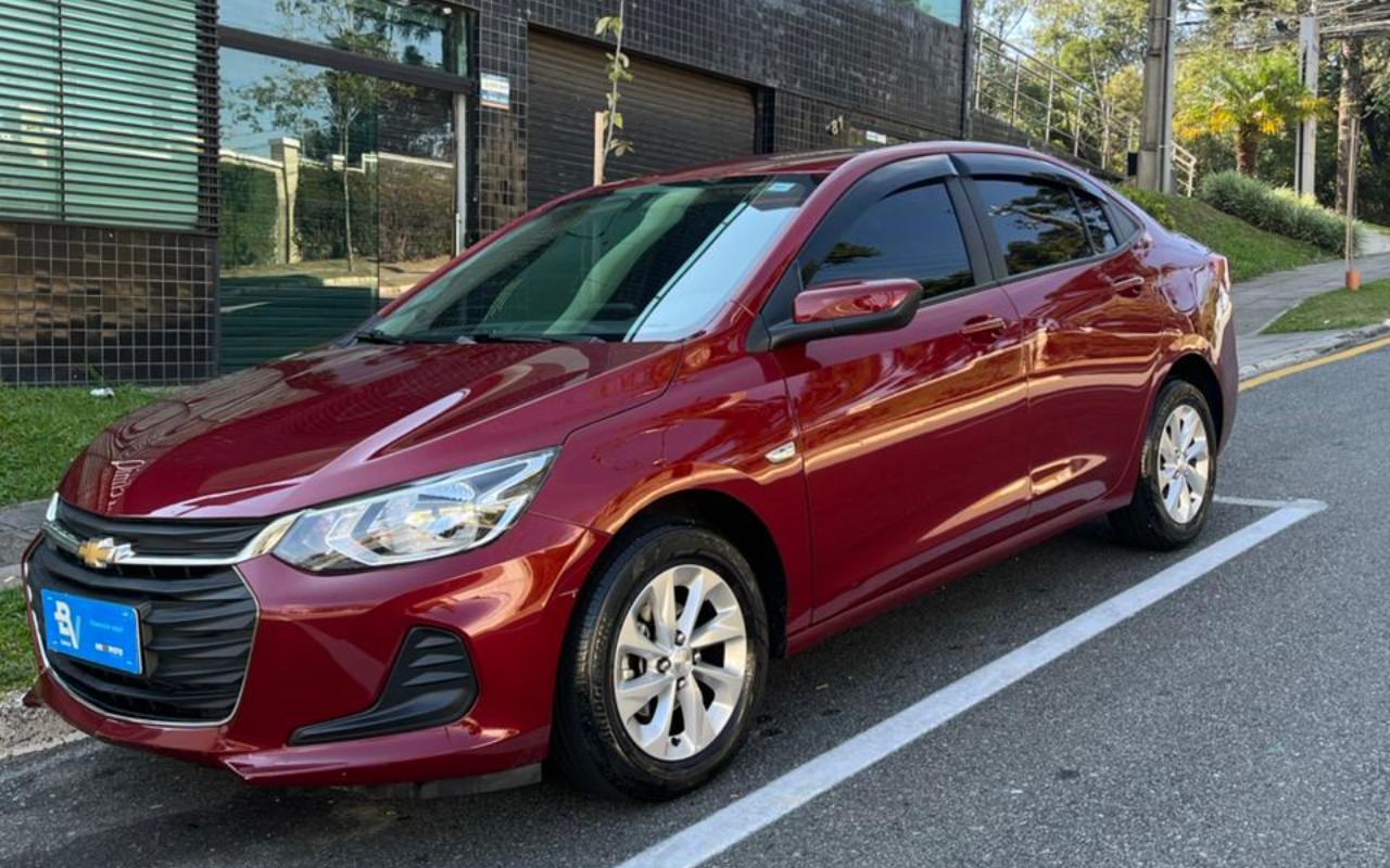 Chevrolet Onix SEDAN Plus LT 1.0 12V TB Flex Aut. na cor Vermelho em Araucária / PR - 1033215