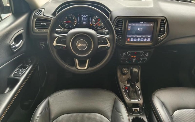 imagem-https://www.socarrao.com.br/sc-vehicle-images-prod/1033369/1787167239489-8032654_10_B_71c98e69fd.jpeg