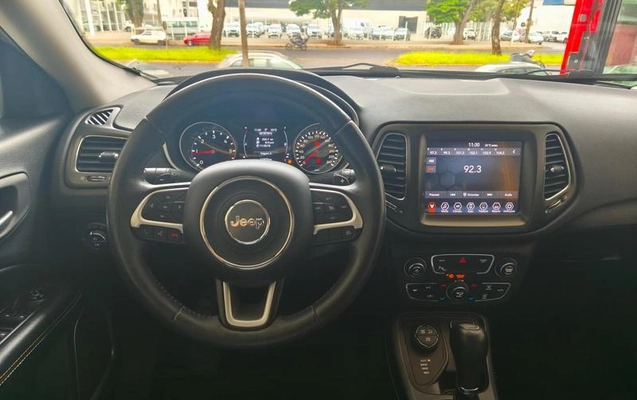 imagem-https://www.socarrao.com.br/sc-vehicle-images-prod/1033369/1787167239490-8032654_15_B_101665c7c2.jpeg