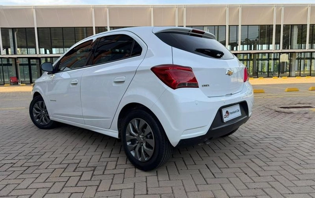 imagem-https://www.socarrao.com.br/sc-vehicle-images-prod/1033433/1789559181456-7993538_1_B_d35315f3cd.jpeg
