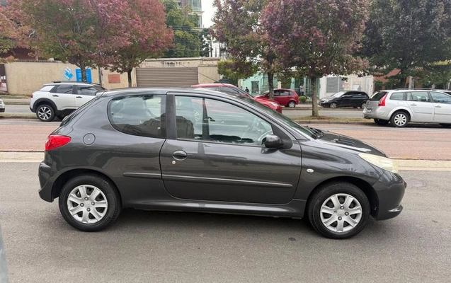 imagem-https://www.socarrao.com.br/sc-vehicle-images-prod/1033607/1789158963907-8015353_17_B_43580b4984.jpeg