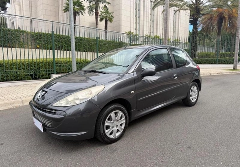 Peugeot 207 XR 1.4 Flex 8V 3p 2013 Cinza — foto 1 de 3