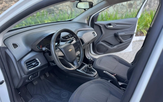 imagem-https://www.socarrao.com.br/sc-vehicle-images-prod/1033793/1777321012558-003_0e8ffacea3a856479f83fef8637d74a3.jpeg