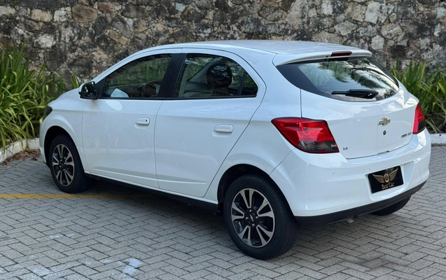 imagem-https://www.socarrao.com.br/sc-vehicle-images-prod/1033793/1777321012564-003_bd123722486763b7048c9c036fccd99f.jpeg