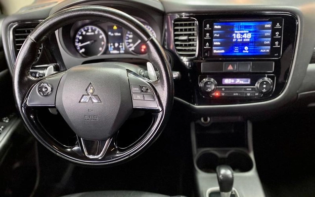 imagem-https://www.socarrao.com.br/sc-vehicle-images-prod/1034031/1783429733005-8006816_8_B_8c02d90a0d.jpeg
