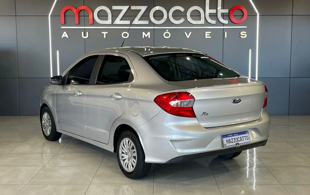 imagem-https://www.socarrao.com.br/sc-vehicle-images-prod/1034060/1777322061874-003_65ce3c6d355a63b84be919d20072fef8.jpeg