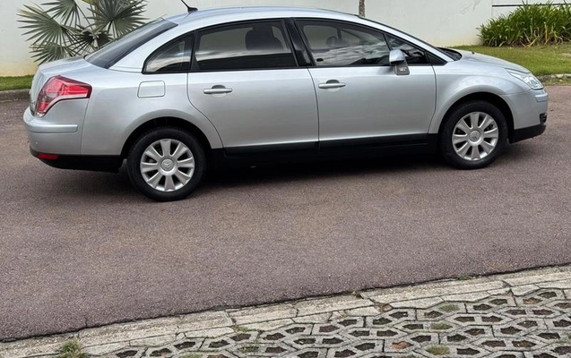 imagem-https://www.socarrao.com.br/sc-vehicle-images-prod/1034705/1788962873829-8034278_13_B_f58308c2af.jpeg