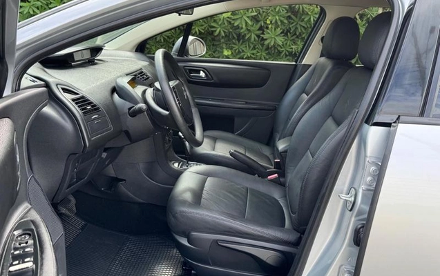 imagem-https://www.socarrao.com.br/sc-vehicle-images-prod/1034705/1788962873834-8034278_4_B_d67d7f8583.jpeg