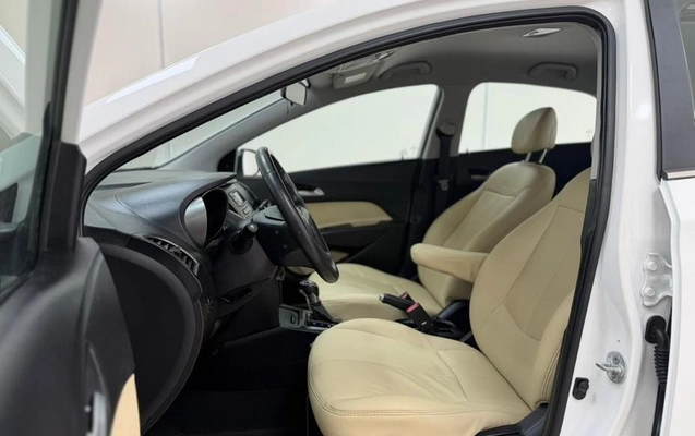 imagem-https://www.socarrao.com.br/sc-vehicle-images-prod/1035059/1784036085507-7728549_2_B_6f348ffb95.jpeg