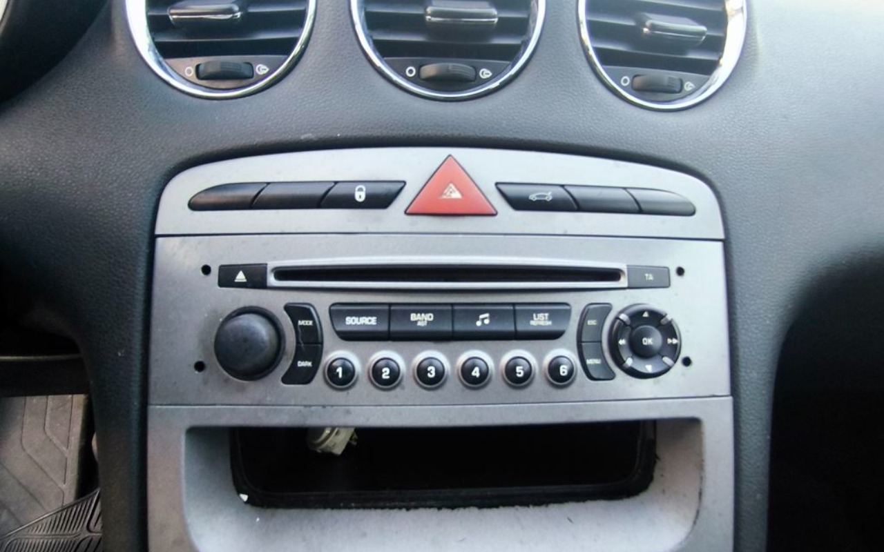 imagem-https://www.socarrao.com.br/sc-vehicle-images-prod/1035300/1778190752400-SU1HXzIwMjYwNTA3XzE3Mjc0NiAoQ29weSkuanBn.jpg