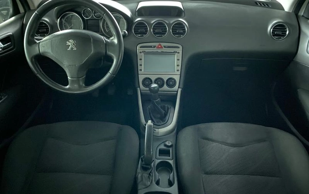 imagem-https://www.socarrao.com.br/sc-vehicle-images-prod/1035568/1780920682609-8030236_7_B_579a4420d1.jpeg