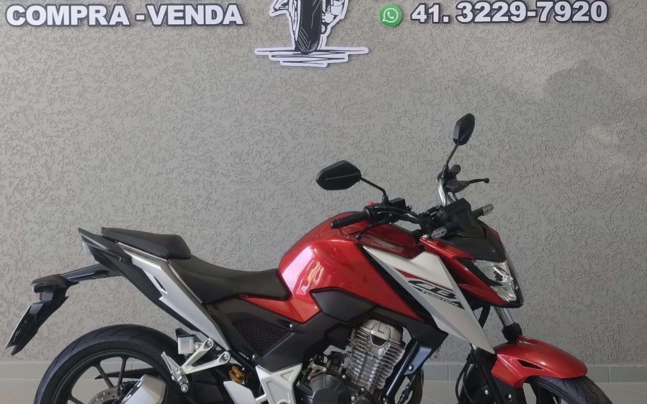 Honda CB 300F Twister Flex  na cor Vermelho em Curitiba / PR - 1035613