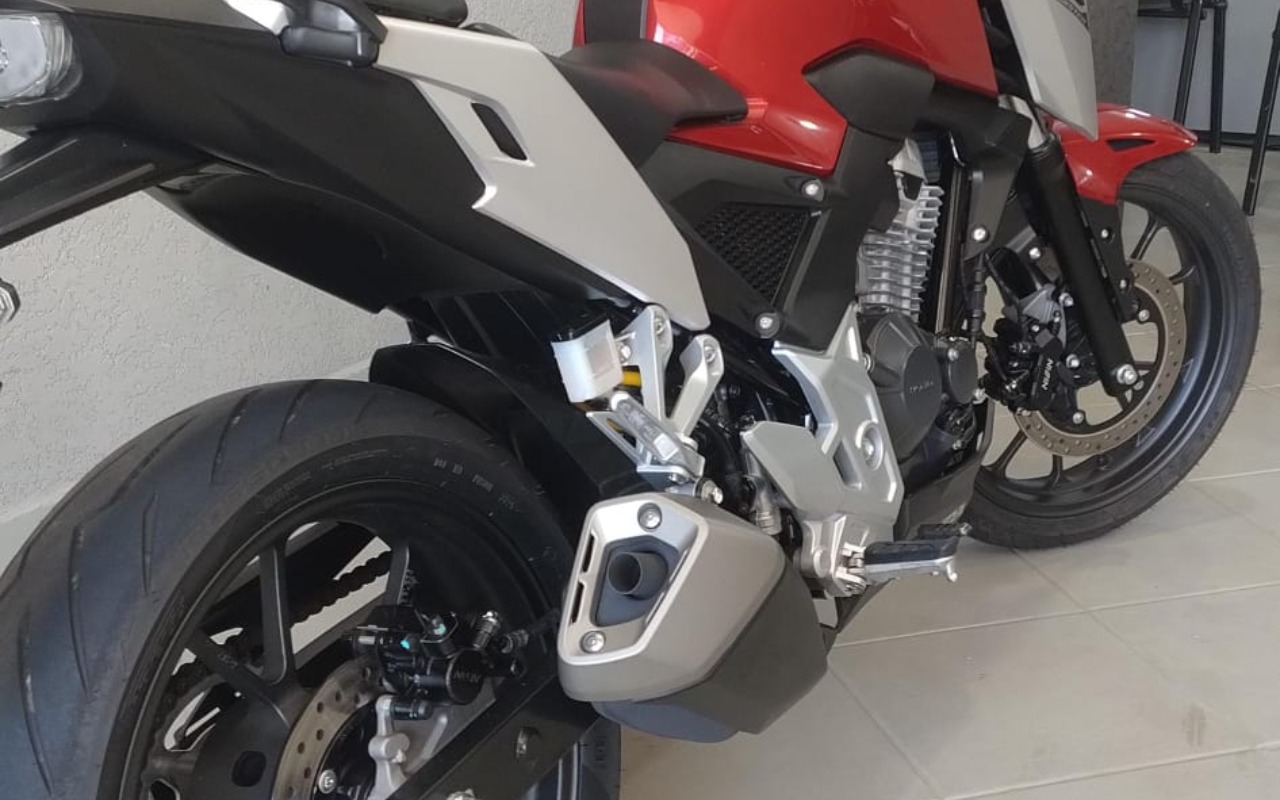 imagem-https://www.socarrao.com.br/sc-vehicle-images-prod/1035613/1777385381446-V2hhdHNBcHAgSW1hZ2UgMjAyNi0wNC0xOCBhdCAxMi4wOC4wOS5qcGVn.jpeg
