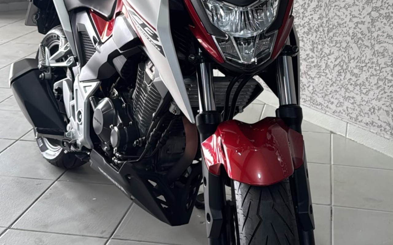 imagem-https://www.socarrao.com.br/sc-vehicle-images-prod/1035613/1790862749687-V2hhdHNBcHAgSW1hZ2UgMjAyNi0wOS0zMCBhdCAxMS4yMy4zNi5qcGVn.jpeg