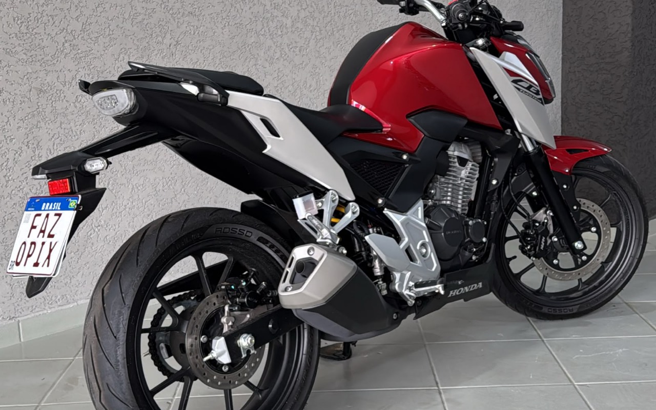 imagem-https://www.socarrao.com.br/sc-vehicle-images-prod/1035613/1790862750254-V2hhdHNBcHAgSW1hZ2UgMjAyNi0wOS0zMCBhdCAxMS4yNC41Ni5qcGVn.jpeg