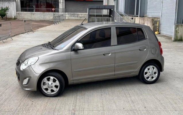 imagem-https://www.socarrao.com.br/sc-vehicle-images-prod/1035869/1787068908663-HSiMzcdhrZsbdwJL8qjvvGllwLmOj3n8.jpg
