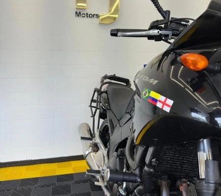 imagem-https://www.socarrao.com.br/sc-vehicle-images-prod/1035897/1790011158559-7832749_7_B_84fdb19bfa.jpeg