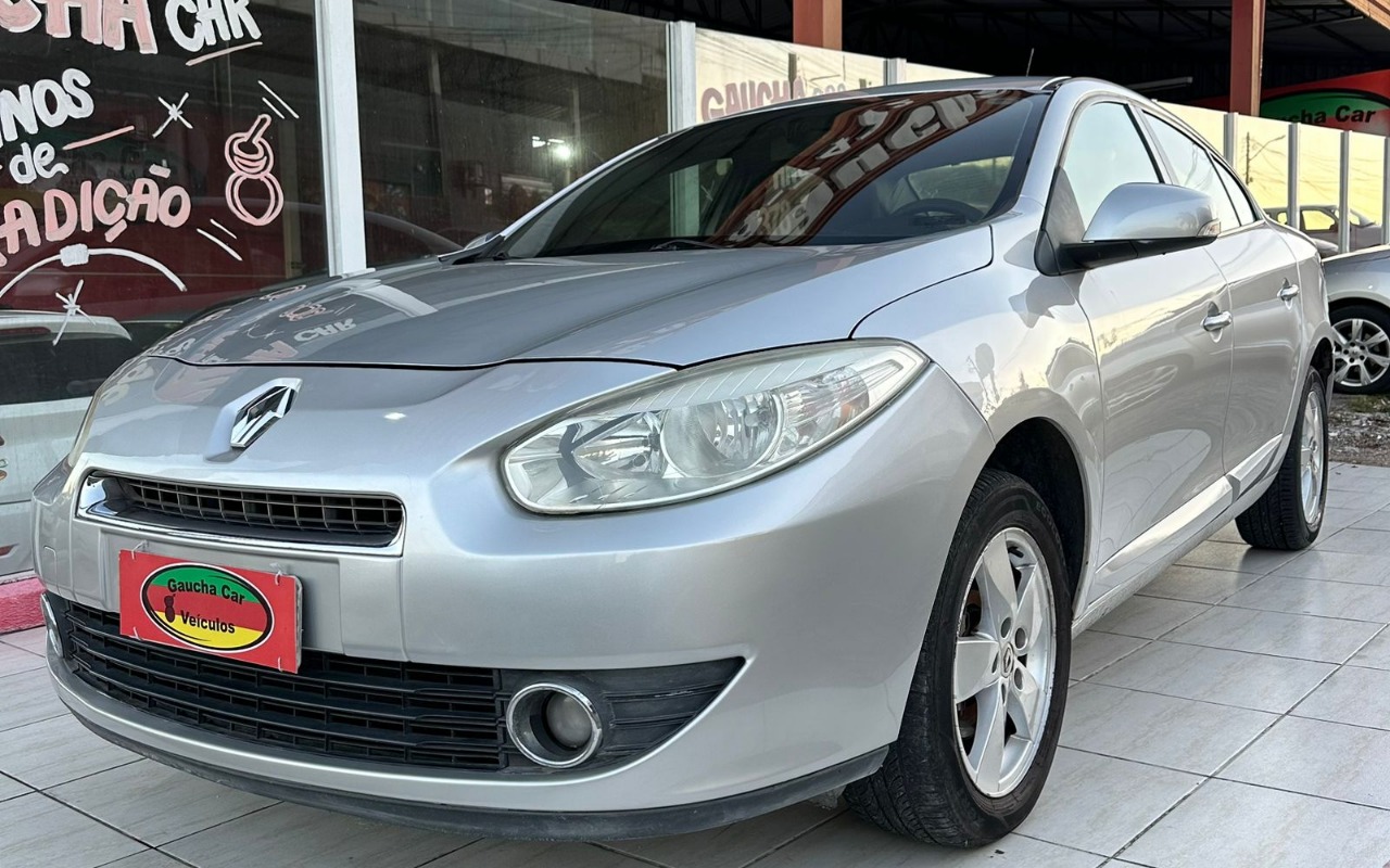 Renault Fluence 2013 Prata — foto 1 de 3