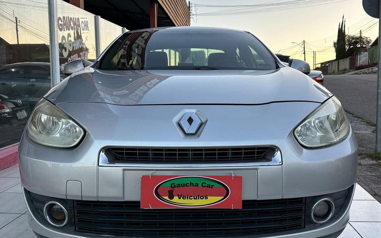 imagem-https://www.socarrao.com.br/sc-vehicle-images-prod/1035921/1778589670255-MTliNzRlNjYtZjQ2Yy00Yzc5LWJiMzItZmJmOGU3NTgxMmMzLmpwZw.jpg