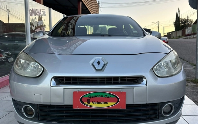 imagem-https://www.socarrao.com.br/sc-vehicle-images-prod/1035921/1778589670255-MTliNzRlNjYtZjQ2Yy00Yzc5LWJiMzItZmJmOGU3NTgxMmMzLmpwZw.jpg