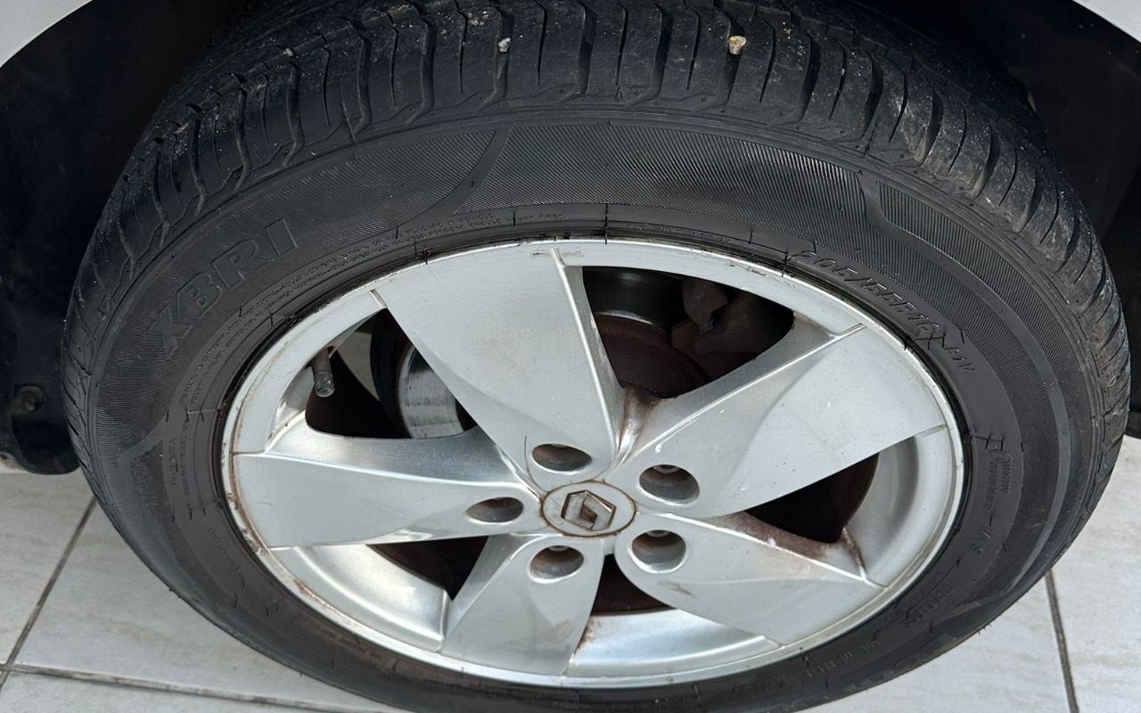 imagem-https://www.socarrao.com.br/sc-vehicle-images-prod/1035921/1778589670536-NWFjMzU5ZTMtZThhNy00ZTdiLWI5MTctMWMxMGFkNzA0N2ZlLmpwZw.jpg