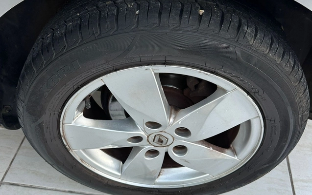 imagem-https://www.socarrao.com.br/sc-vehicle-images-prod/1035921/1778589670536-NWFjMzU5ZTMtZThhNy00ZTdiLWI5MTctMWMxMGFkNzA0N2ZlLmpwZw.jpg