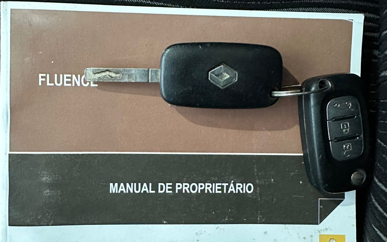 imagem-https://www.socarrao.com.br/sc-vehicle-images-prod/1035921/1778589670642-MmE1ZTk2NTUtZGYxYi00MzNkLWI5MzQtMWIyNmE3NTIxMzZlLmpwZw.jpg