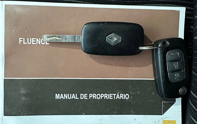 imagem-https://www.socarrao.com.br/sc-vehicle-images-prod/1035921/1778589670642-MmE1ZTk2NTUtZGYxYi00MzNkLWI5MzQtMWIyNmE3NTIxMzZlLmpwZw.jpg