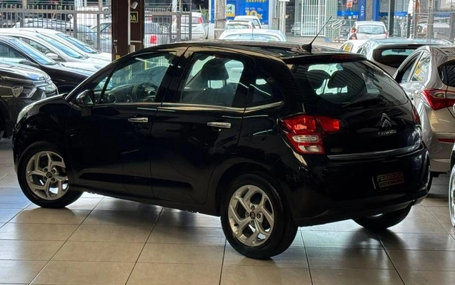 imagem-https://www.socarrao.com.br/sc-vehicle-images-prod/1036005/1786103074303-7499692_0_B_1b78e17ea4.jpeg