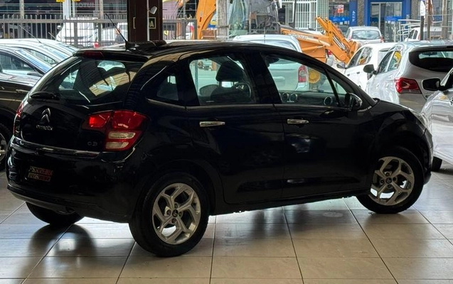 imagem-https://www.socarrao.com.br/sc-vehicle-images-prod/1036005/1786103074305-7499692_1_B_fced90370d.jpeg