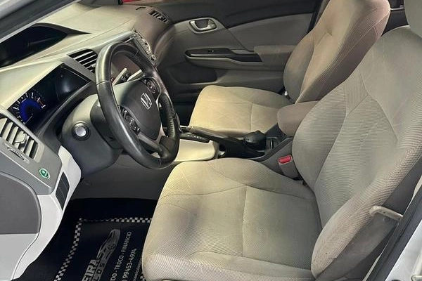 imagem-https://www.socarrao.com.br/sc-vehicle-images-prod/1036058/1788964788934-7780627_0_B_e38066e75e.jpeg