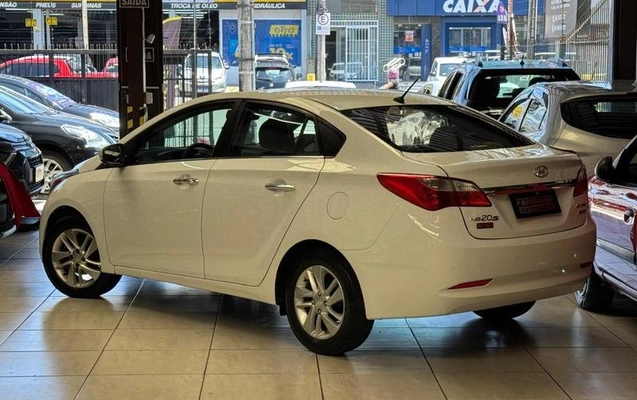 imagem-https://www.socarrao.com.br/sc-vehicle-images-prod/1036134/1788264390144-7546665_0_B_31755653a2.jpeg