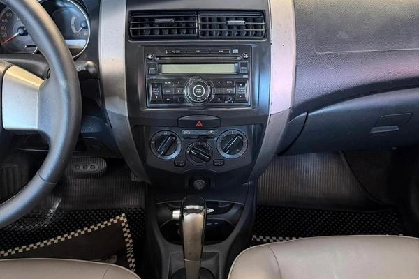imagem-https://www.socarrao.com.br/sc-vehicle-images-prod/1036177/1777397492466-7959927_4_B_f53609e306.jpeg