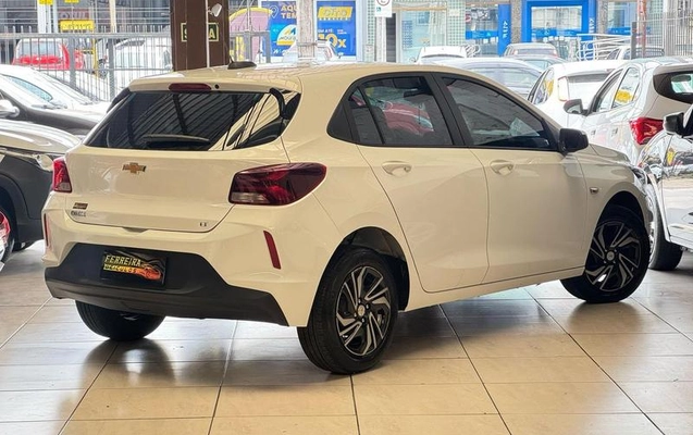 imagem-https://www.socarrao.com.br/sc-vehicle-images-prod/1036202/1777397660878-6823456_9_B_ec37f06247.jpeg