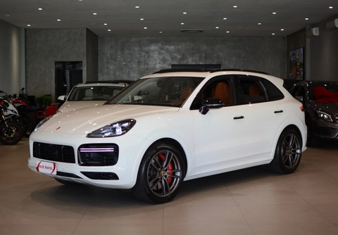 Porsche Cayenne Turbo 4.0 V8 550cv 2023 Branco — foto 1 de 3