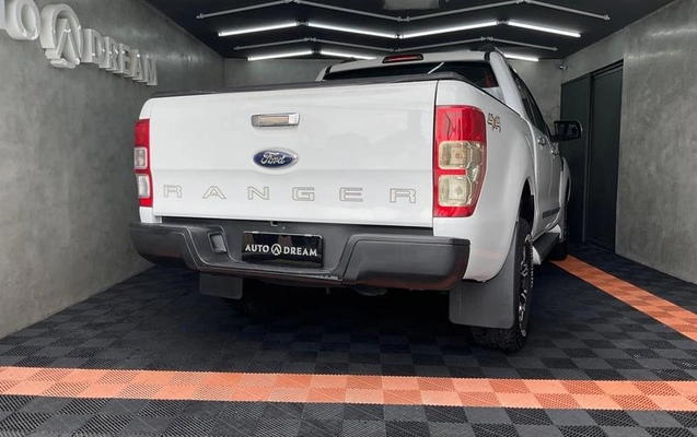 imagem-https://www.socarrao.com.br/sc-vehicle-images-prod/1036225/1789648092692-8036558_5_B_b522cf237b.jpeg