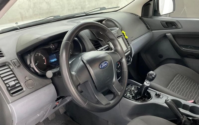 imagem-https://www.socarrao.com.br/sc-vehicle-images-prod/1036225/1789648092695-8036558_7_B_f70ec18fa3.jpeg
